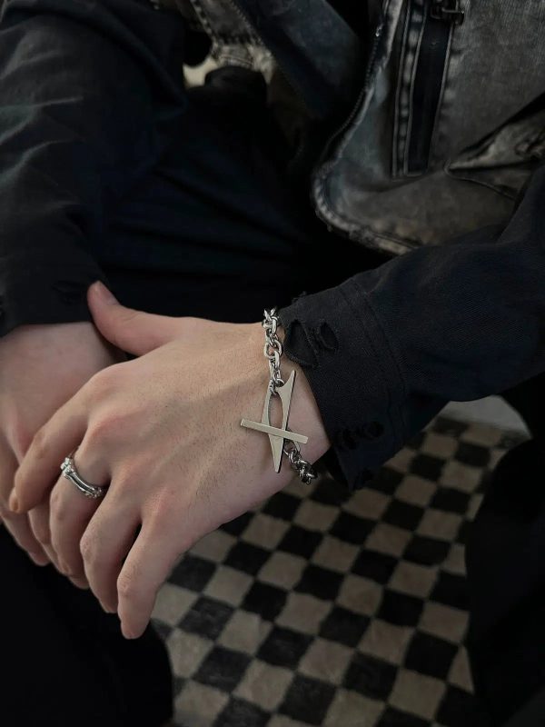 Metal Wind Prism Twist Bracelet Supply - Image 3
