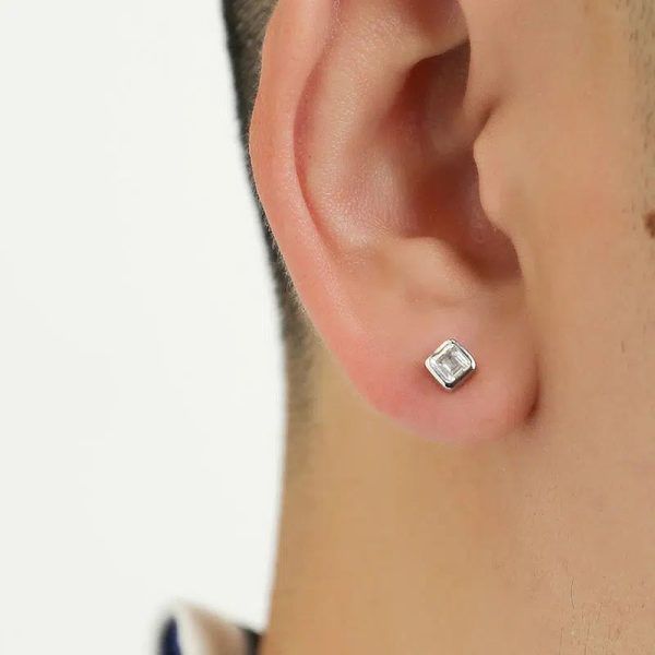 Square Diamond Stud Earrings Online Sale - Image 3