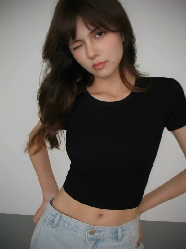 Slim Fit Backless T-shirt Supply - Image 3